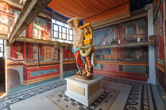 Jeff Koons, Palace of Versailles, Greek and Roman art